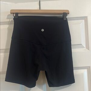 lululemon 6” Align shorts in black